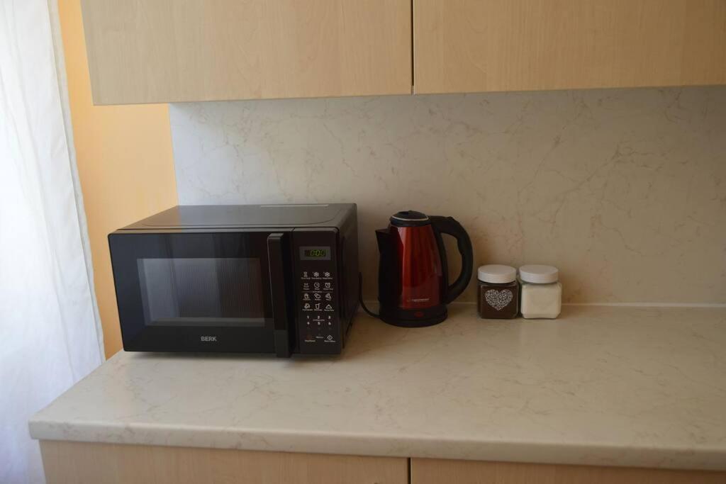 Spacious Old Town Family Peachy 2 Bedrooms Apartment, Nearby The Riga Presidential Castle Ngoại thất bức ảnh