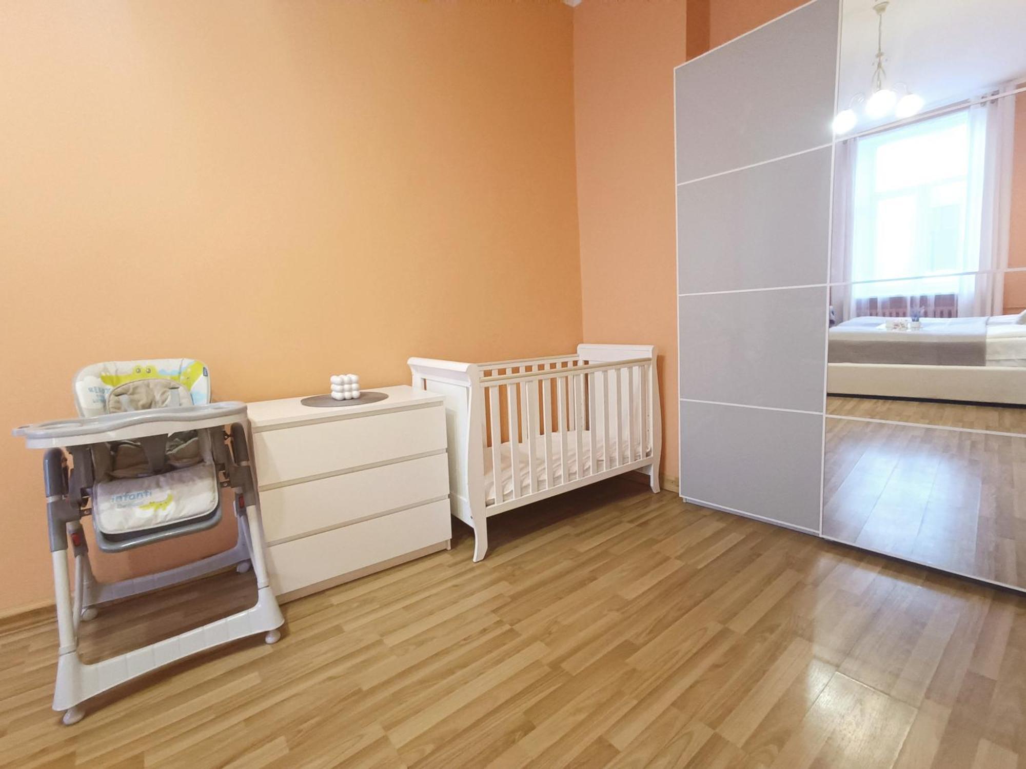 Spacious Old Town Family Peachy 2 Bedrooms Apartment, Nearby The Riga Presidential Castle Ngoại thất bức ảnh