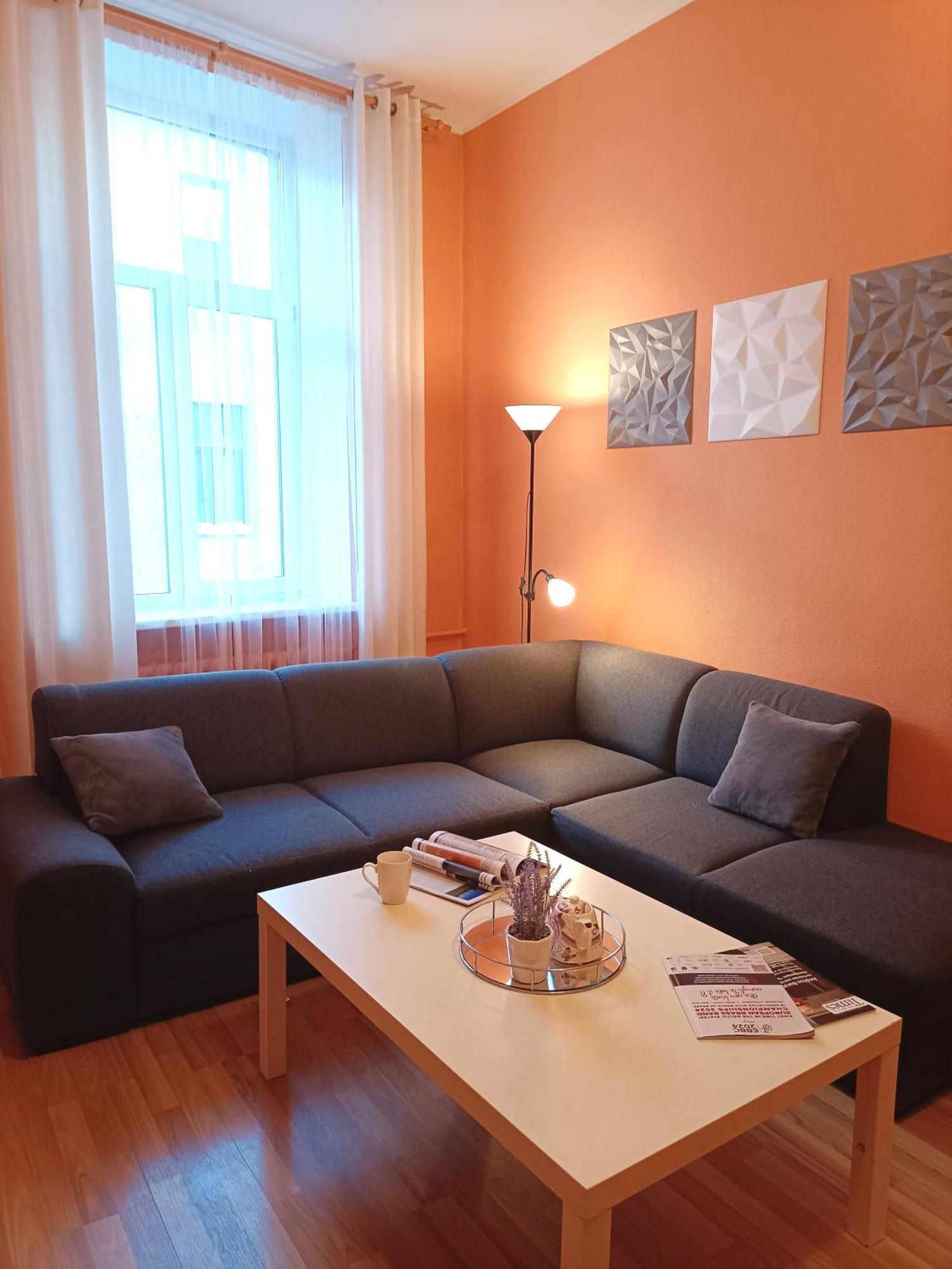 Spacious Old Town Family Peachy 2 Bedrooms Apartment, Nearby The Riga Presidential Castle Ngoại thất bức ảnh